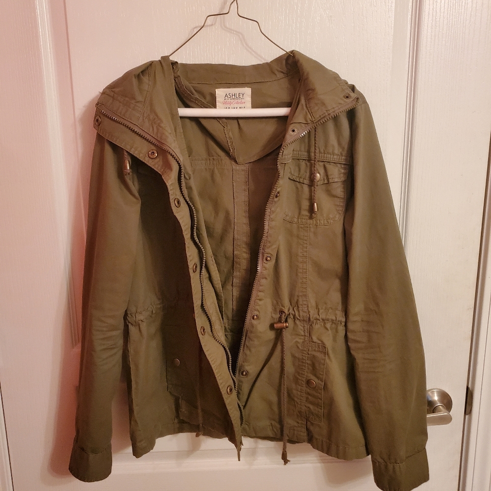 Army Green Utility Jacket - Size Medium